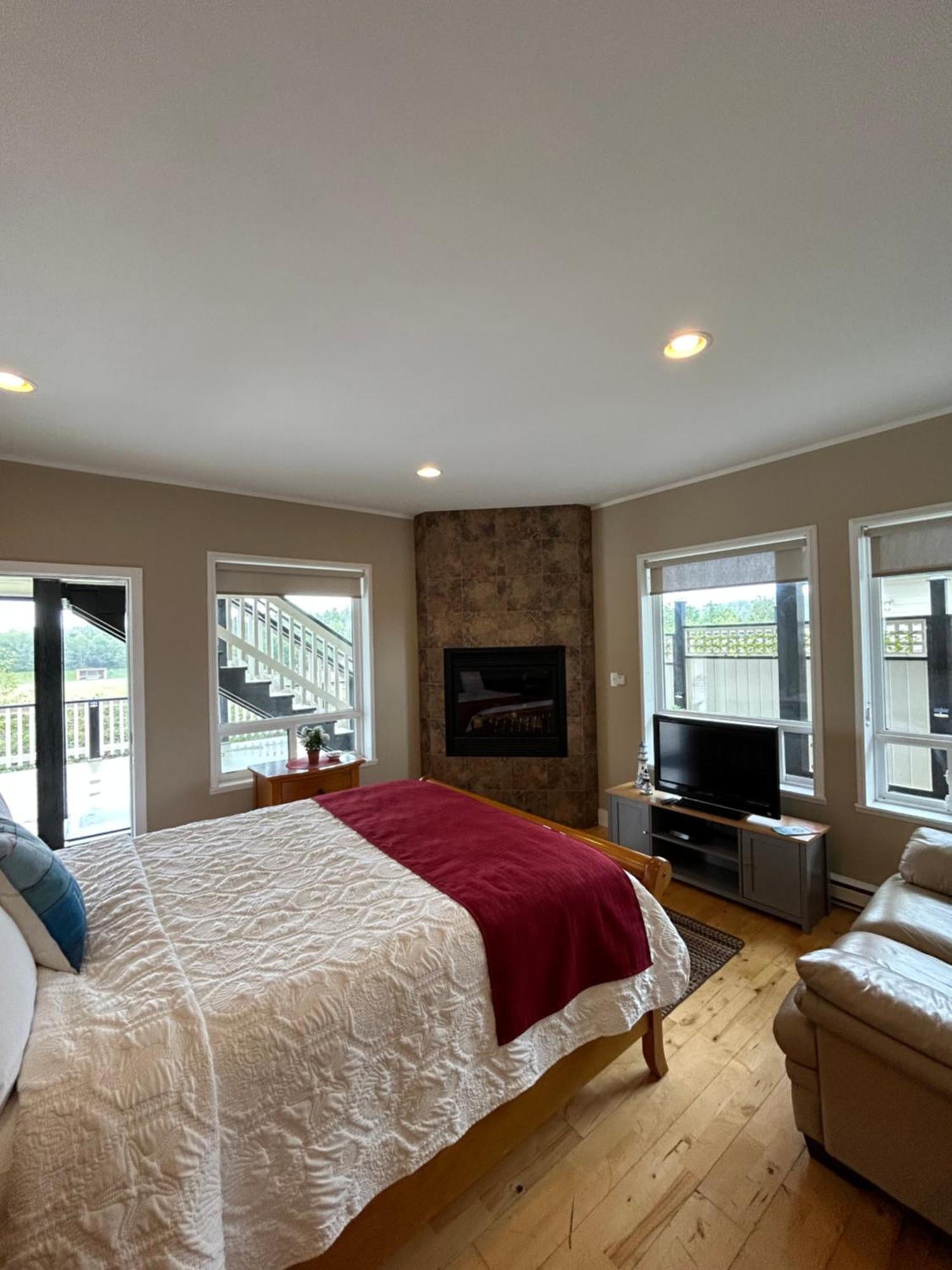 Pacific Rim Guest - Adults Only * Ucluelet