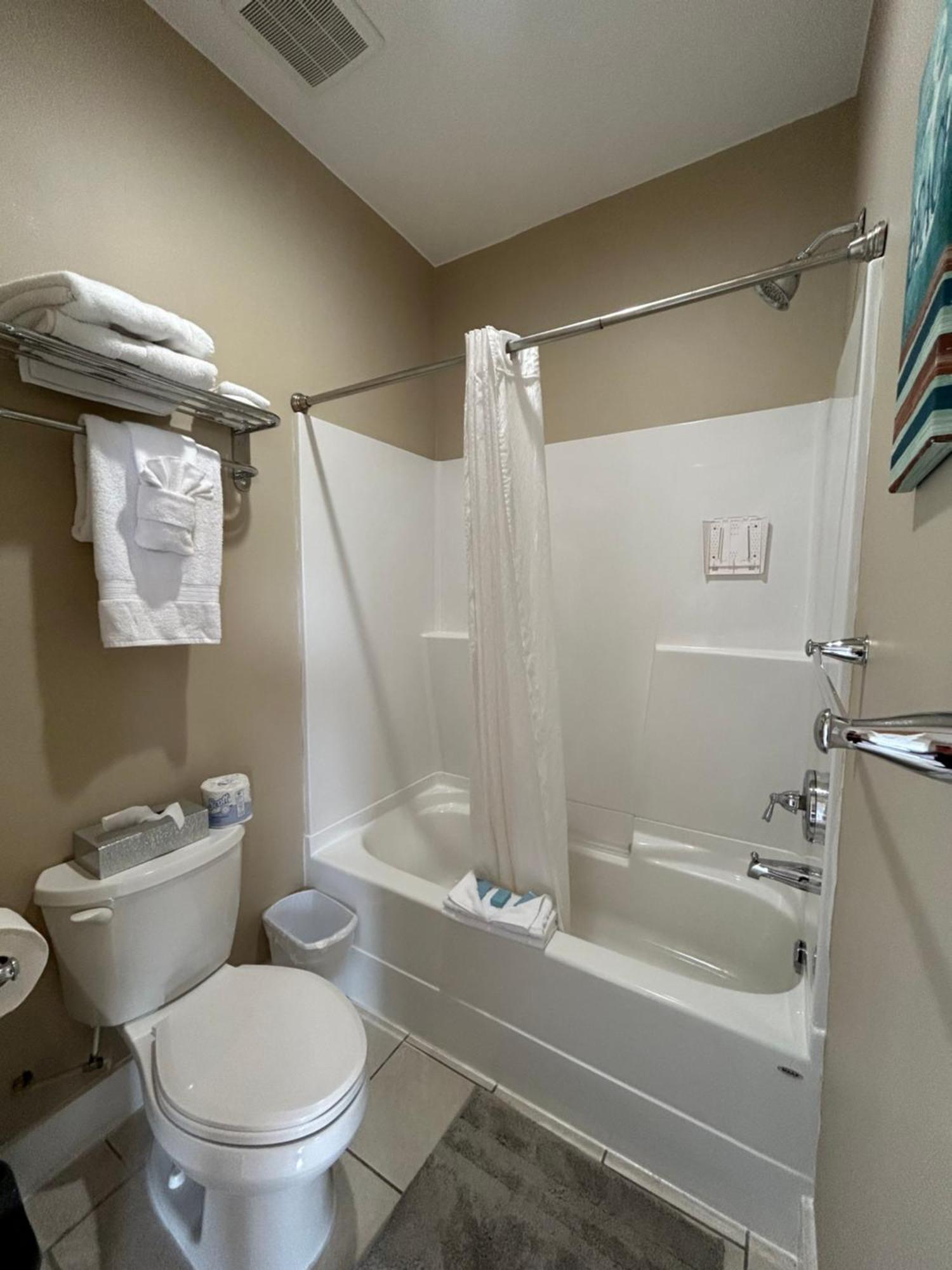Pacific Rim Guest - Adults Only Lodge Ucluelet